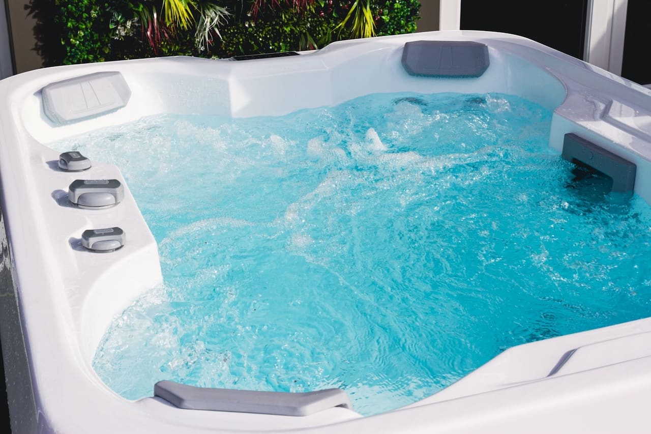 Equinox EQ130 Lite 4 Person Hot Tub 13 Amp - Heracles Wellness