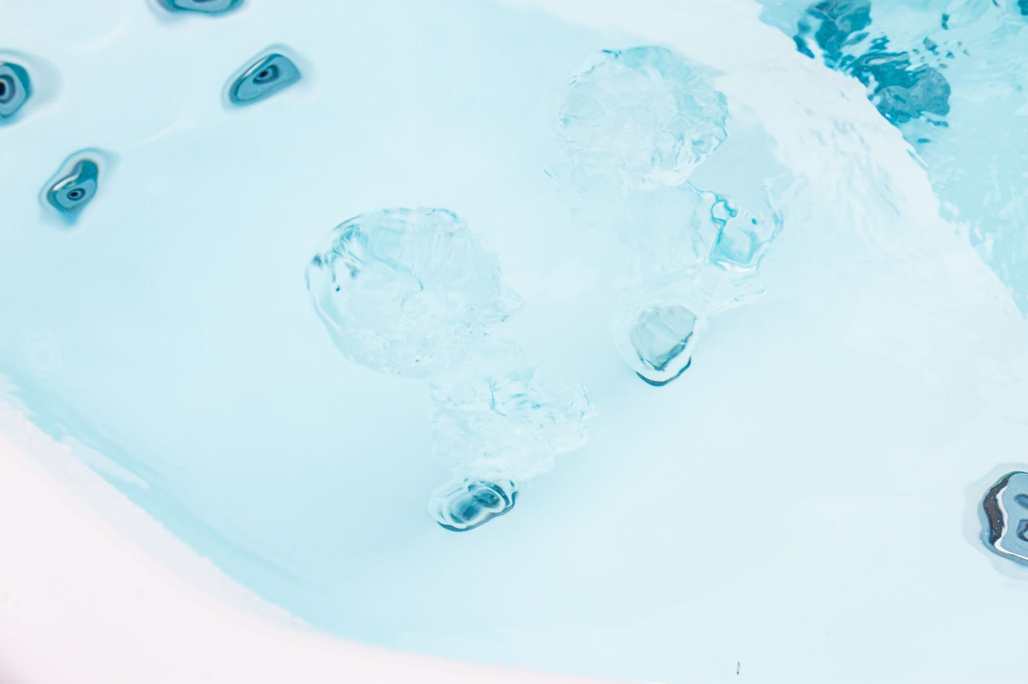 Equinox EQ570 Pro 5 Person Hot Tub 32 Amp - Heracles Wellness