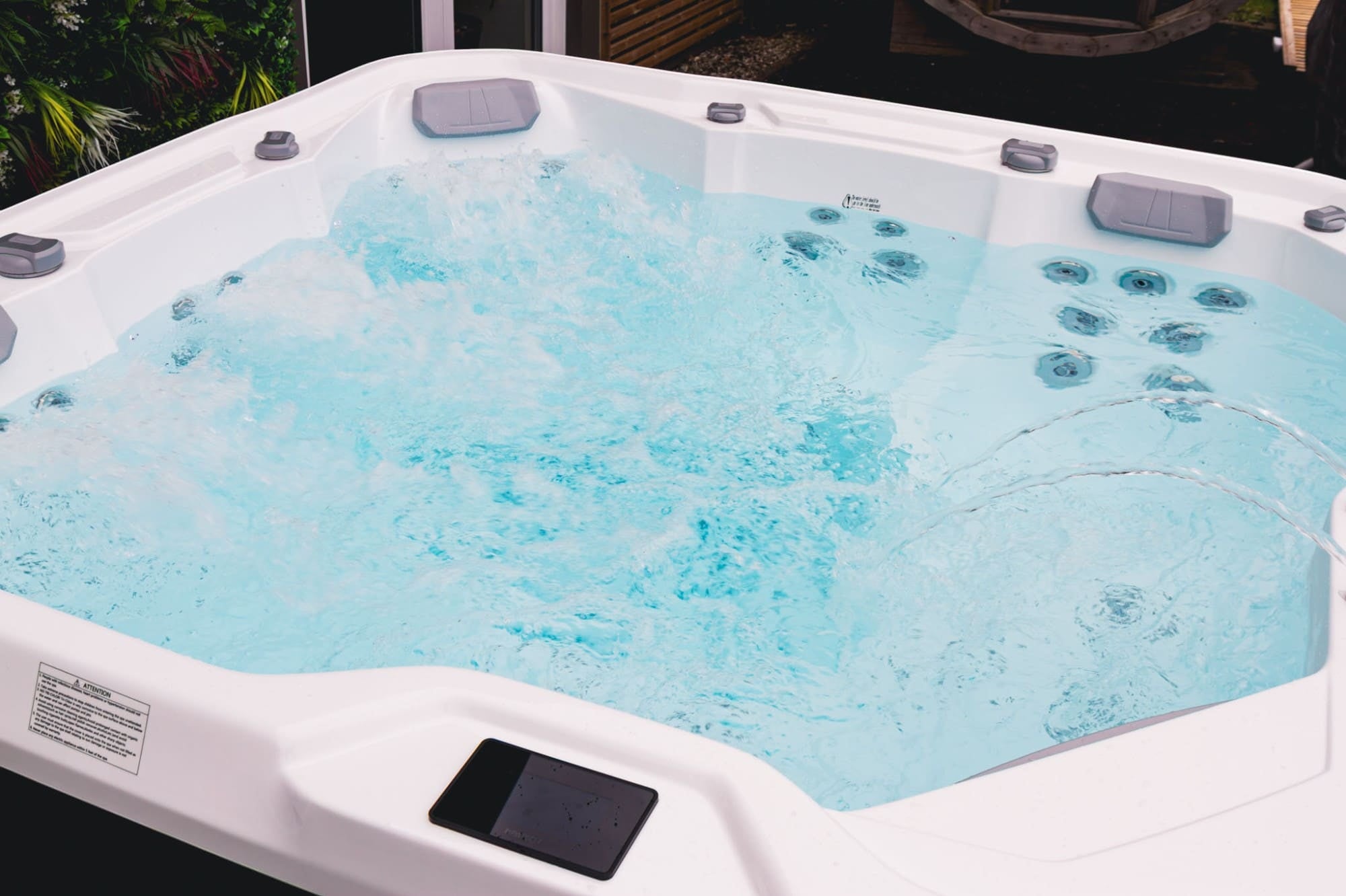 Equinox EQ570 Pro 5 Person Hot Tub 32 Amp - Heracles Wellness