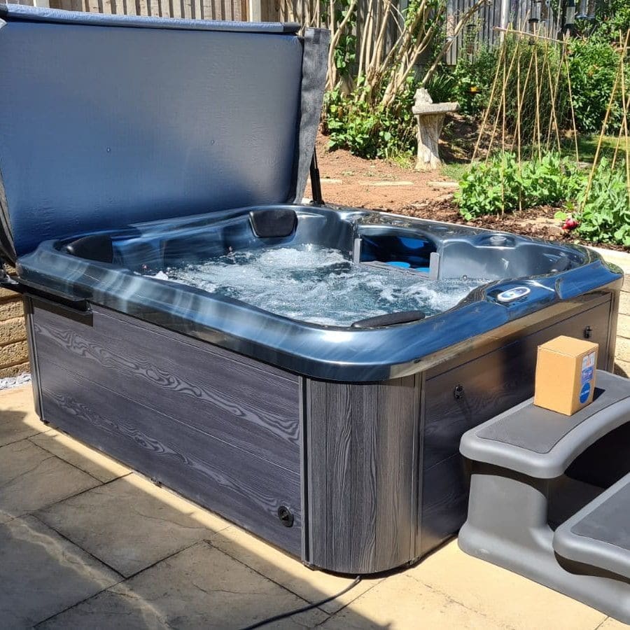 H20 2000 Series 13A Plug & Play 5 Person Hot Tub - Heracles Wellness