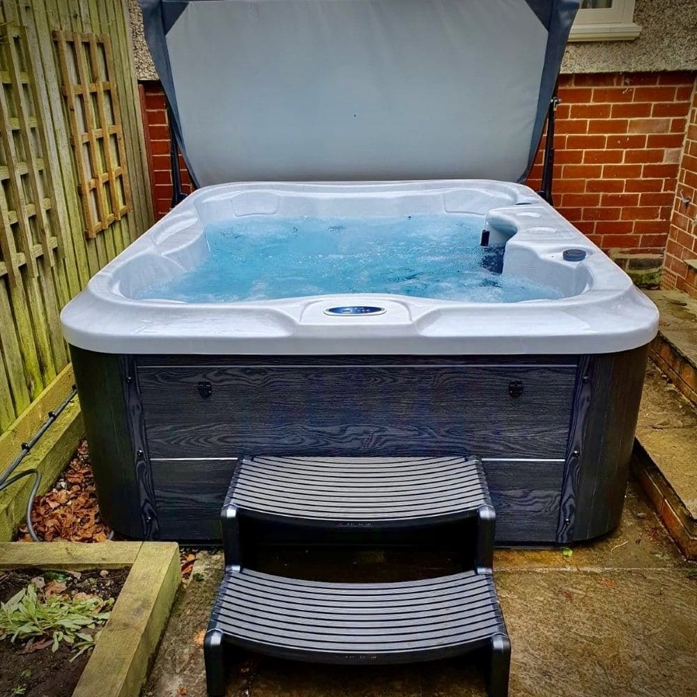 H20 2000 Series 13A Plug & Play 5 Person Hot Tub - Heracles Wellness