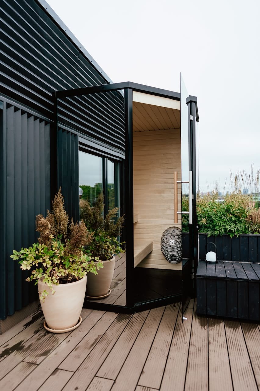 Haljas Hele Mini Outdoor Sauna 2 - 3 Seater - Heracles Wellness