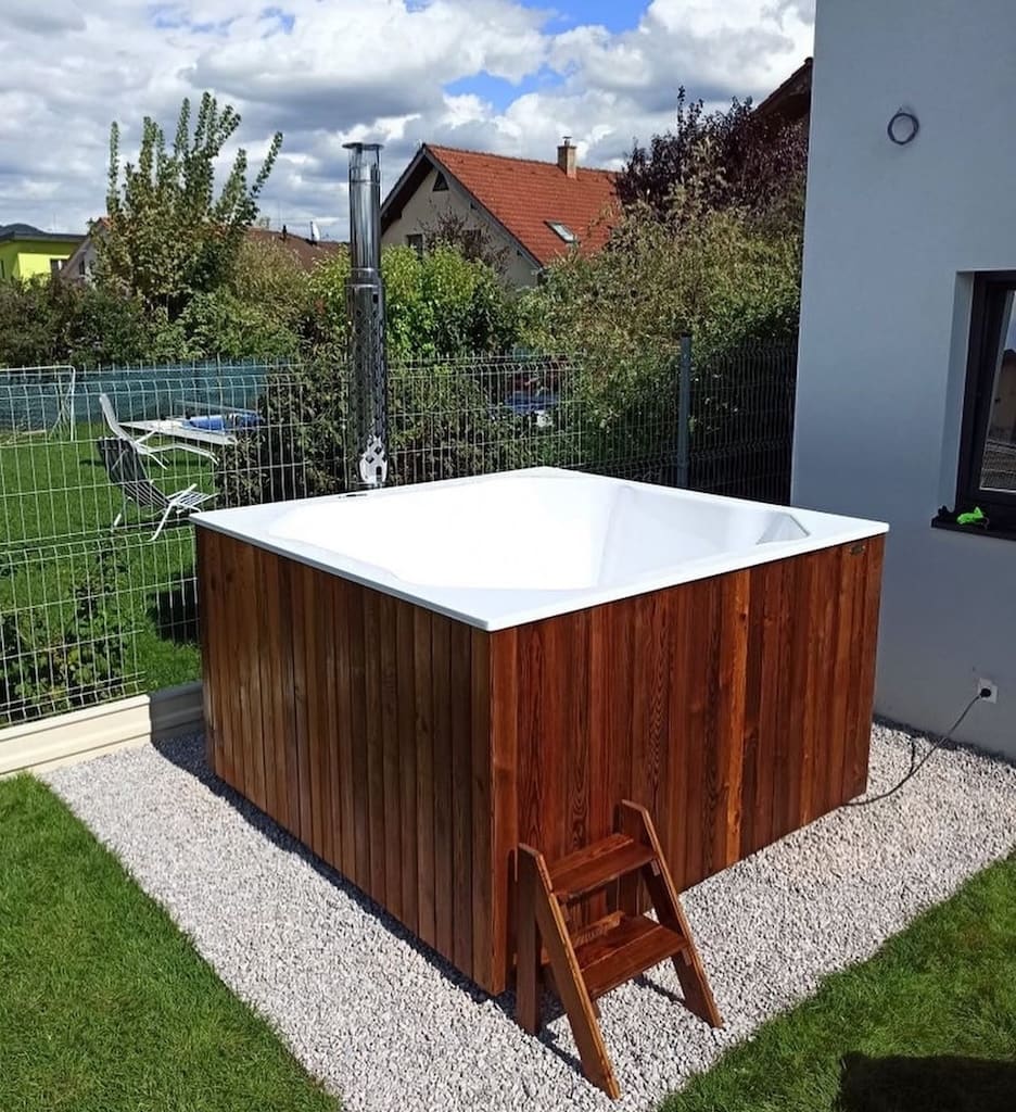 Polar Spa Elite Quattro 200 Wood Fired Hot Tub with 35kW Stove (6 - 8 Person) - Heracles Wellness