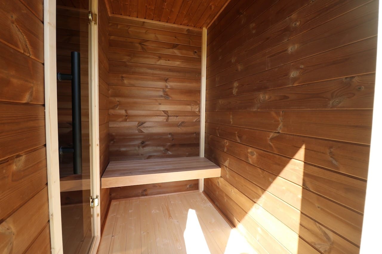 Saunasell Patio M 5 Person Outdoor Sauna with Changing Room - Heracles Wellness