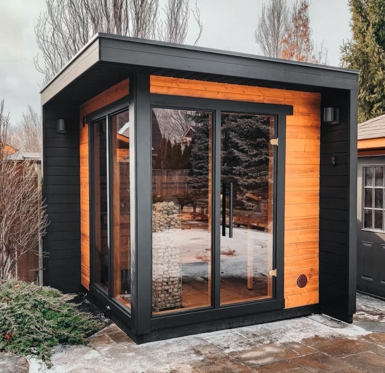 Saunasell Patio S 4 Person Outdoor Sauna - Heracles Wellness
