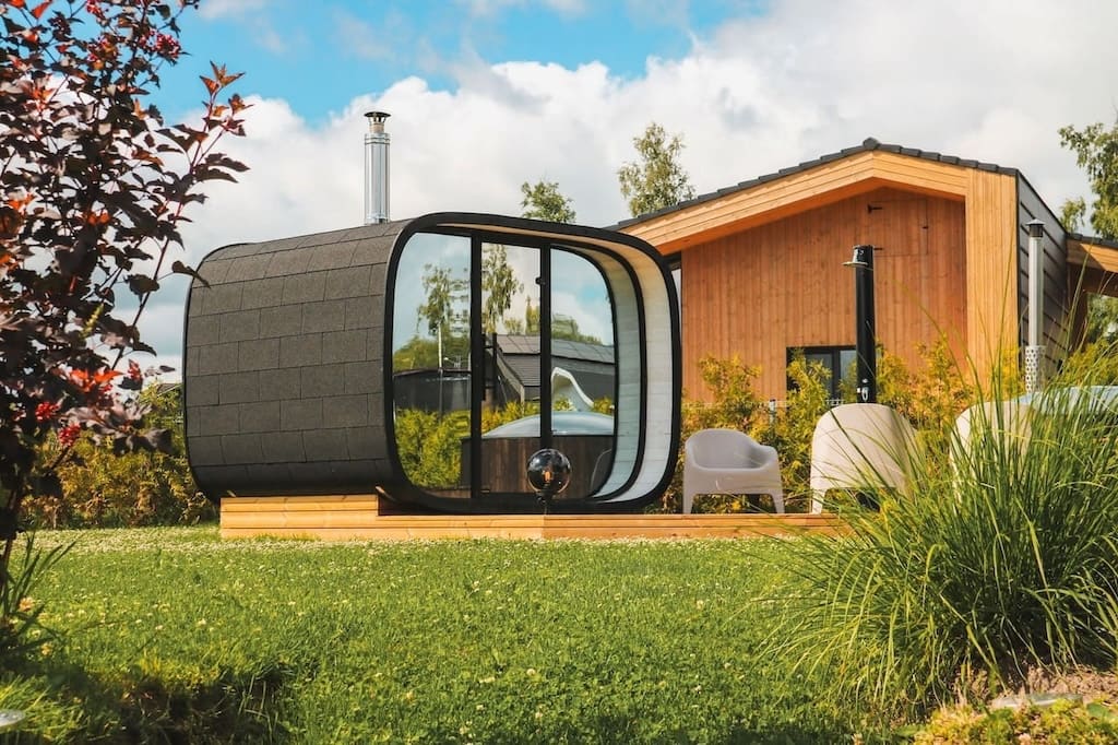 Saunasell Round Cube Single Outdoor Sauna 8 Person - Heracles Wellness