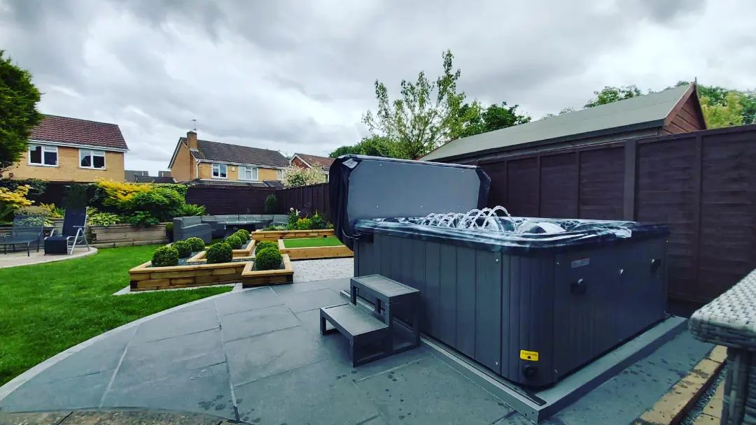 Orca Leisure Starboro X 5 Person Hot Tub in garden