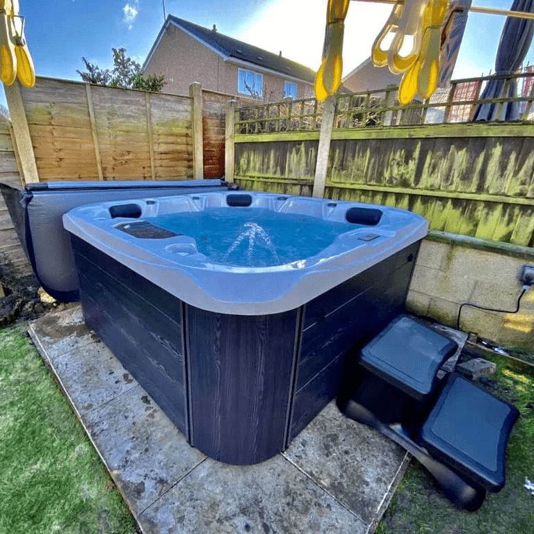 Does Hot Tub Heat Up Faster With Jets On? - Heracles Wellness