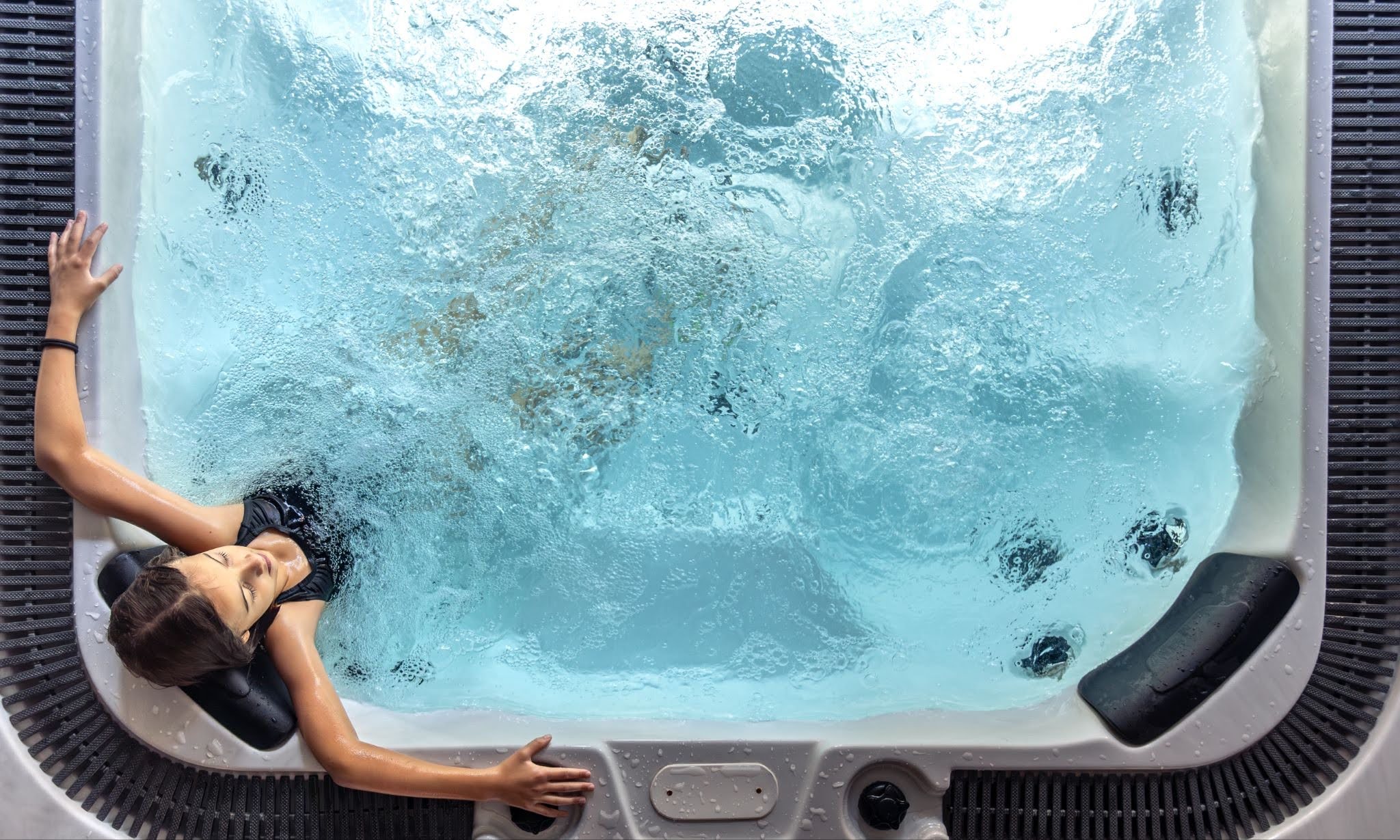 Mastering Hot Tub Filter Cleaning for Optimal Performance - Heracles Wellness