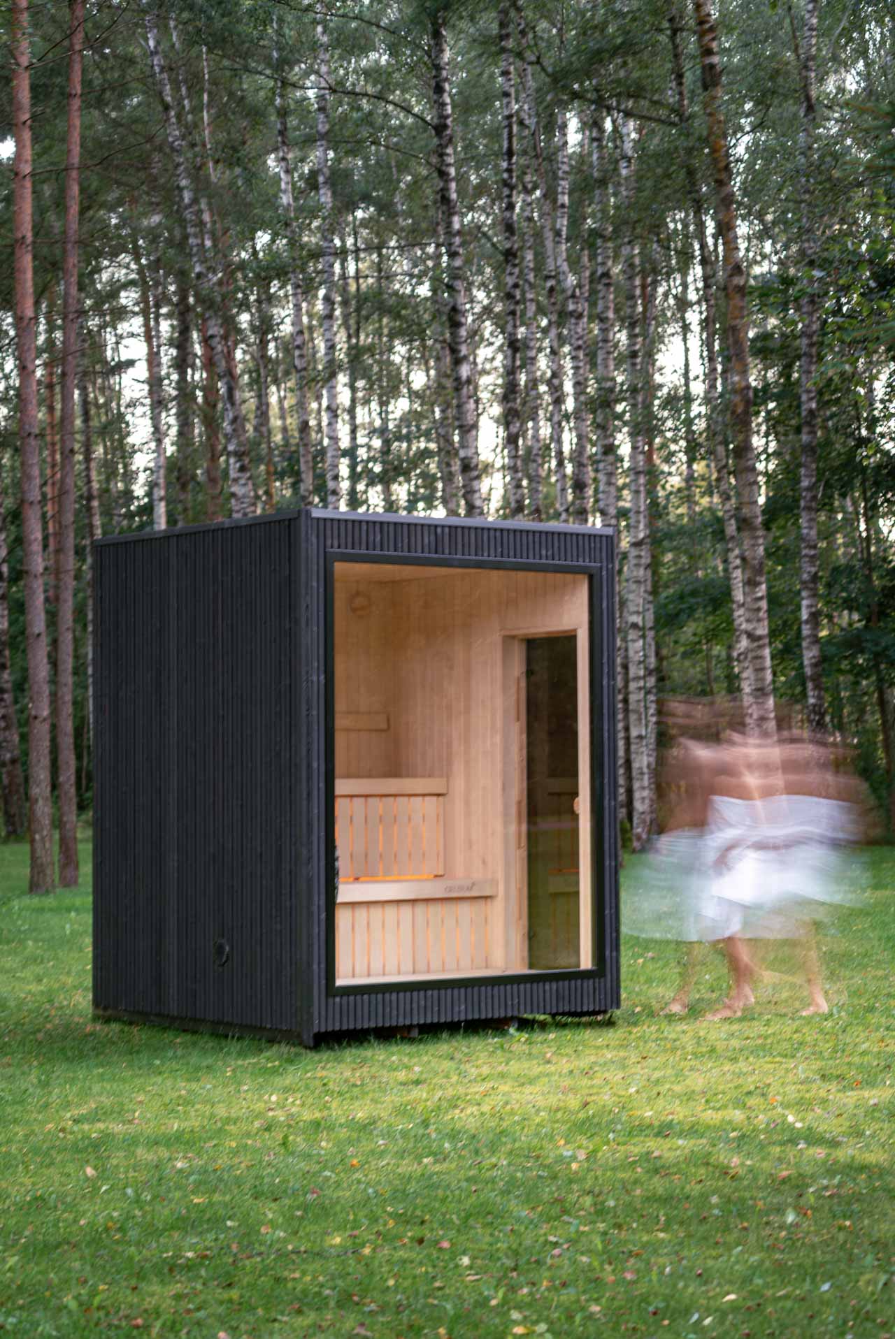Celsium Jonas Classic 4 Person Outdoor Sauna - Heracles Wellness