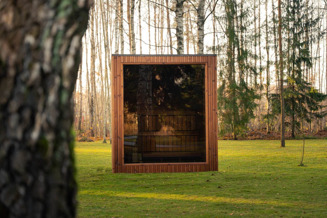 Celsium Jonas Classic 4 Person Outdoor Sauna - Heracles Wellness