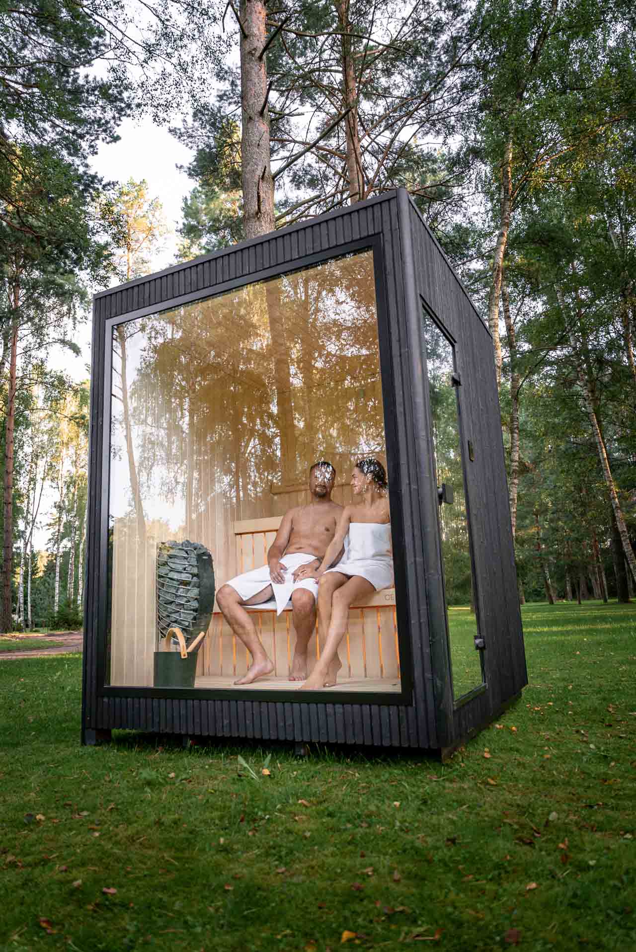 Celsium Jonas Classic 4 Person Outdoor Sauna - Heracles Wellness