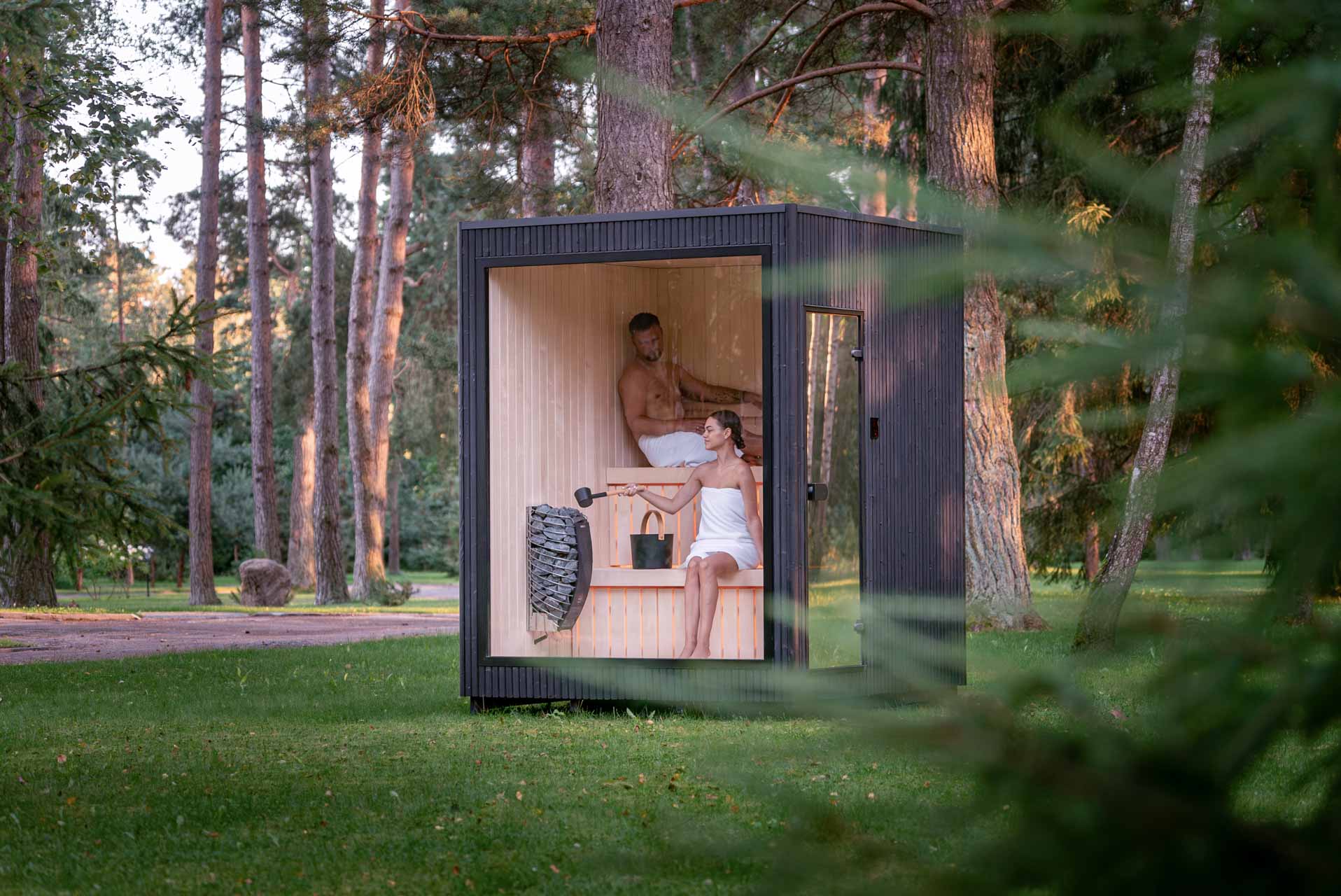 Celsium Jonas Classic 4 Person Outdoor Sauna - Heracles Wellness