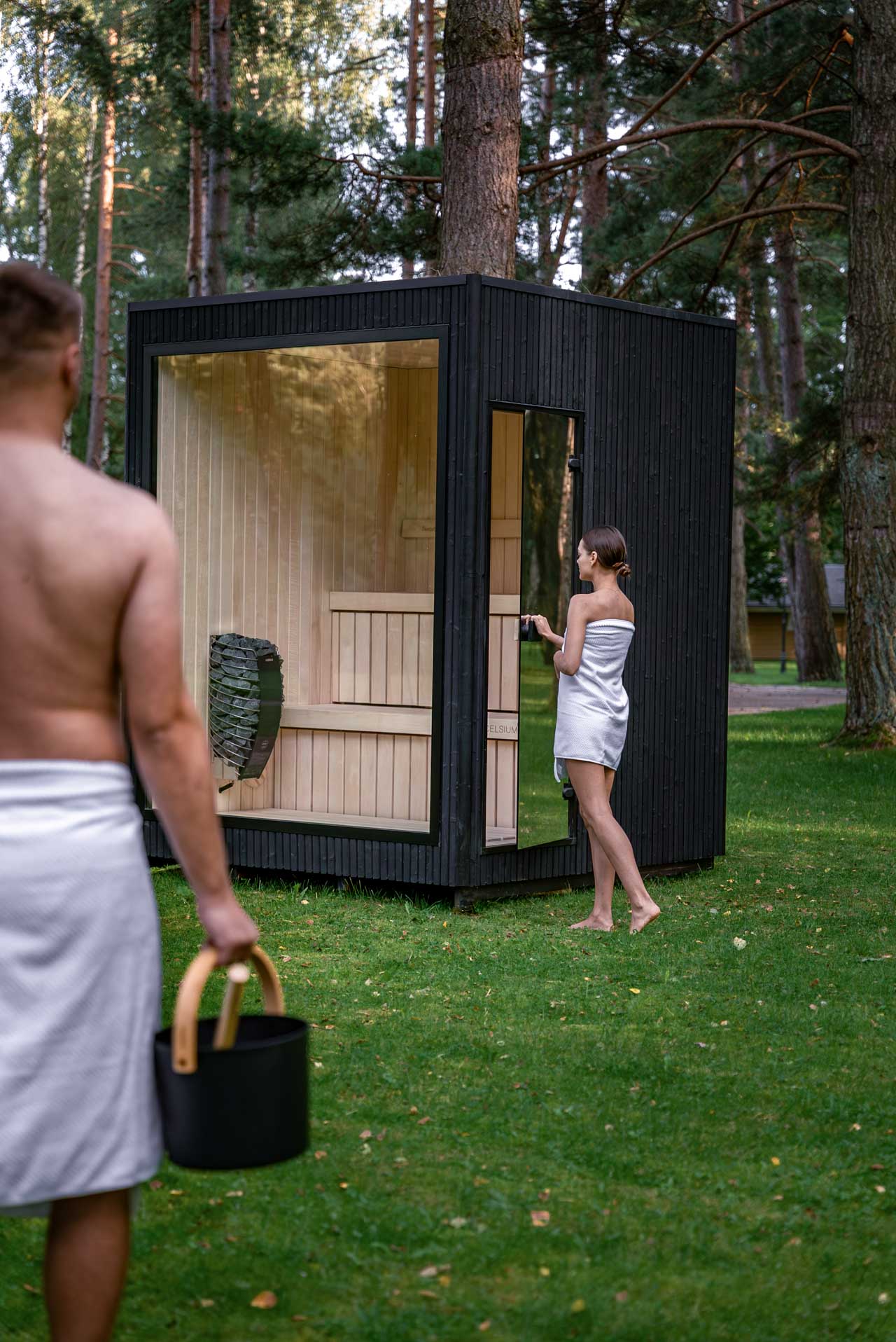 Celsium Jonas Classic 4 Person Outdoor Sauna - Heracles Wellness