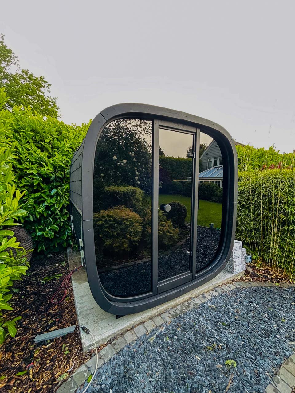 Leil® Black Cube Premium 4–6 Person Outdoor Sauna Kit - Heracles Wellness