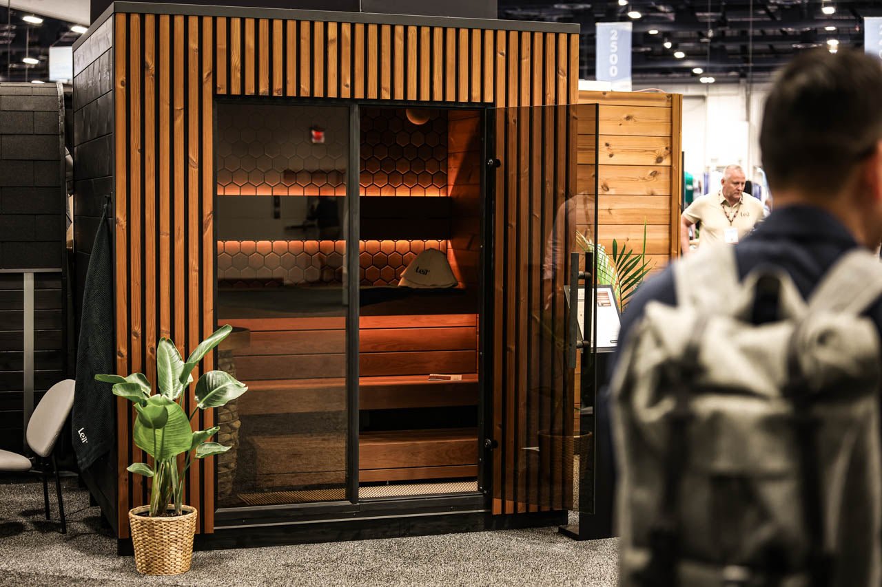 Leil® Viva 210 3 - 4 Person Outdoor Sauna - Heracles Wellness